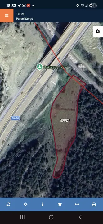 BİLECİK SAKARYA YOLUNA CEPHELİ 5100 M2 ARAZİ